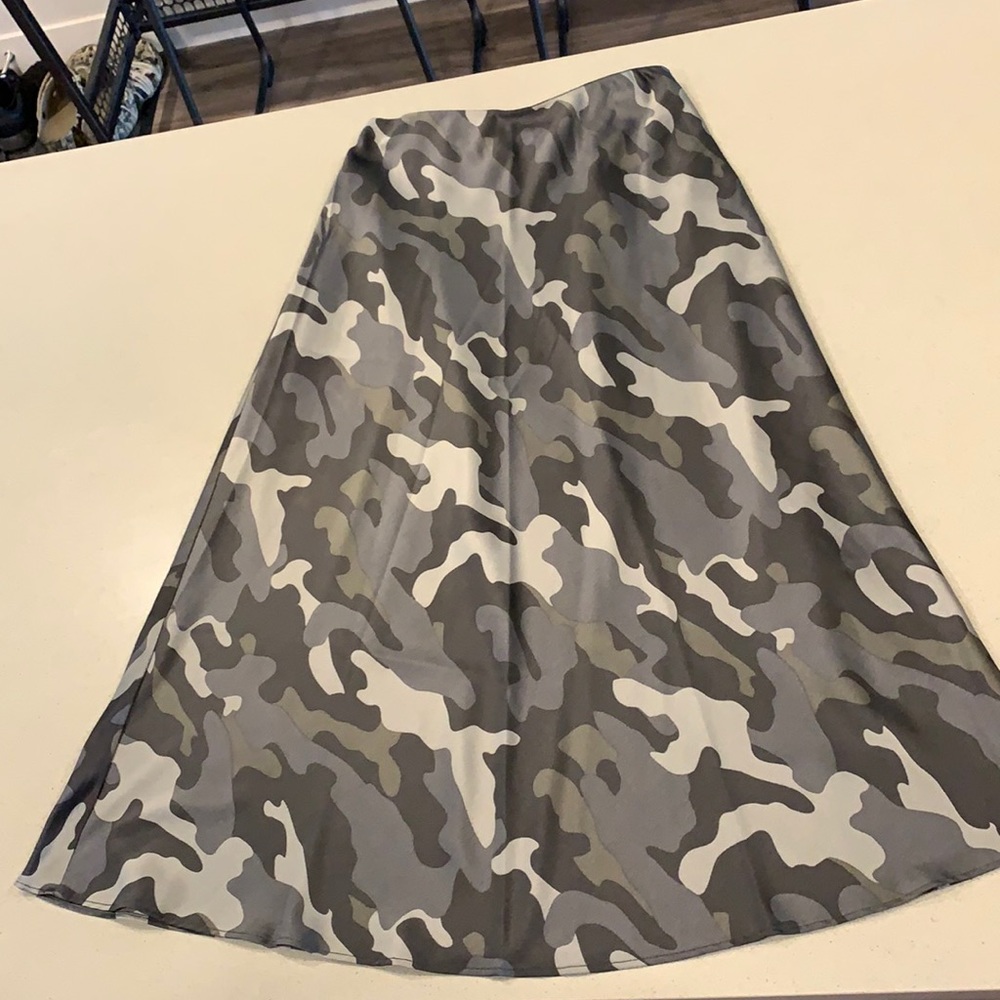 Express Gray Camo Flowy Skirt!
